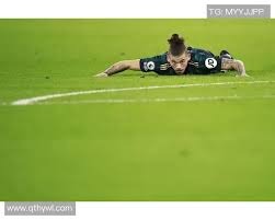 足球中超裁判误判引争议，官方深夜发布说明