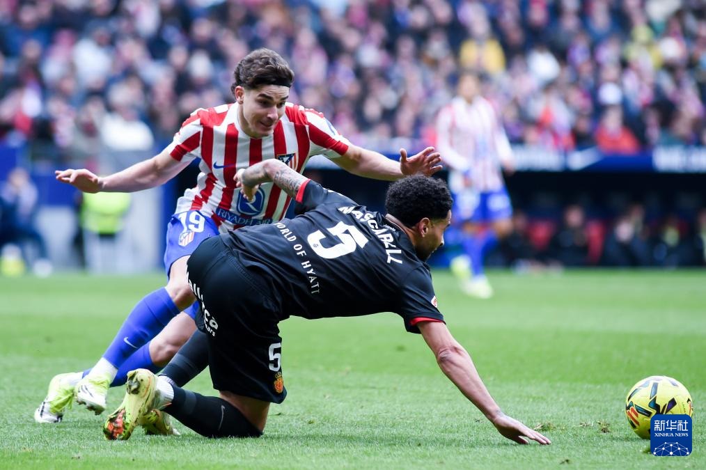 罗马诺：拜仁不会很快决定买断雅克松，但球员不会留在切尔西